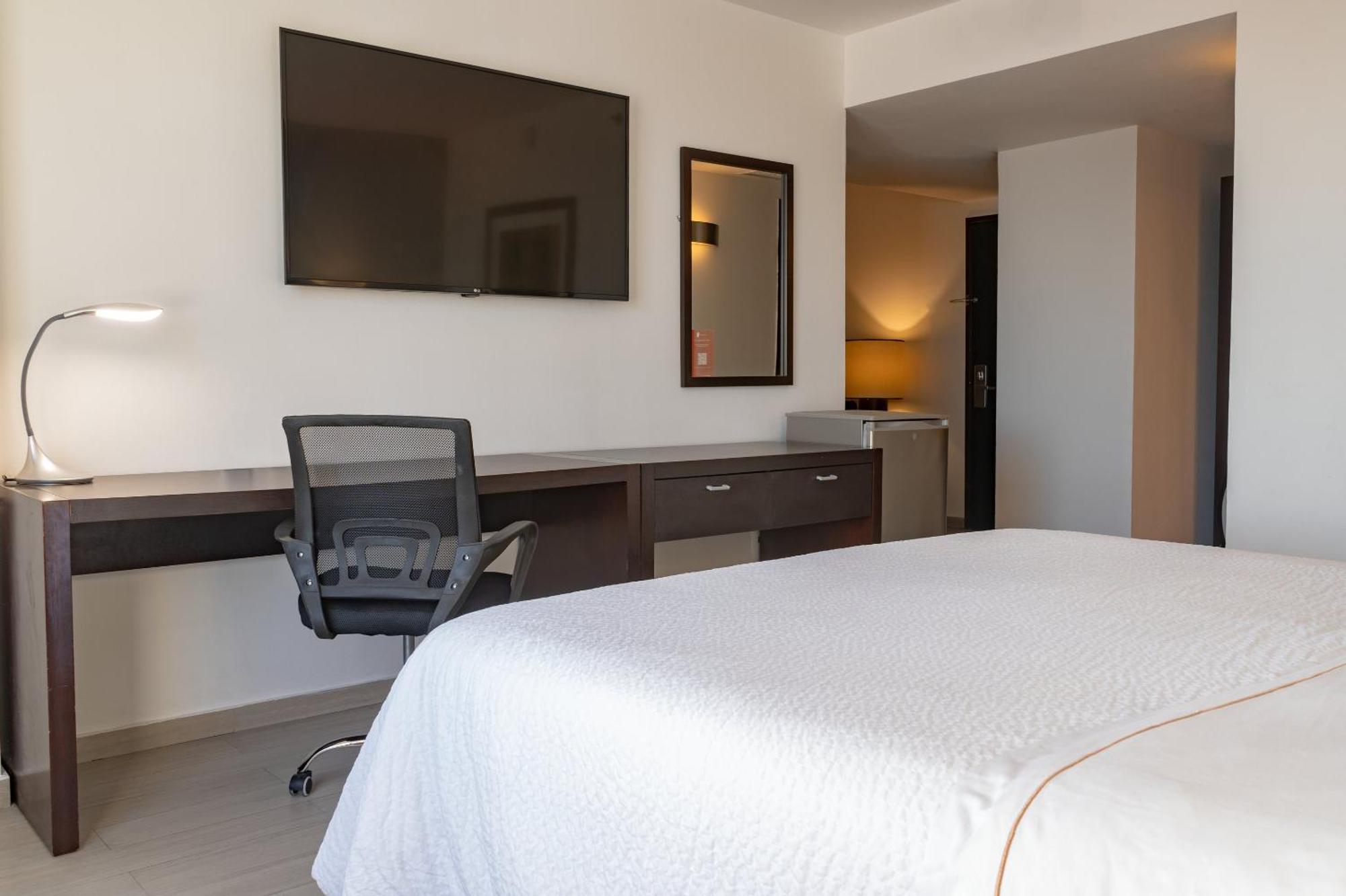 Fiesta Inn Tepic Eksteriør bilde